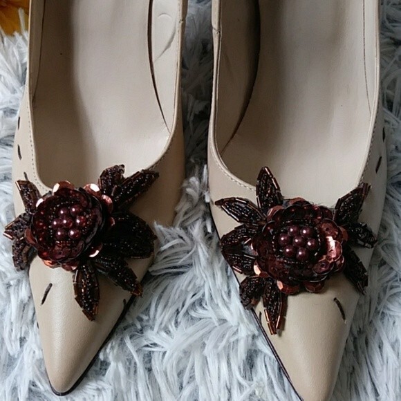 Aldo Women's  Pointed Toe Heels size 8 - Picture 3 of 8